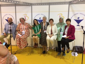 Chairing an international panel at ICN Congress, 2017